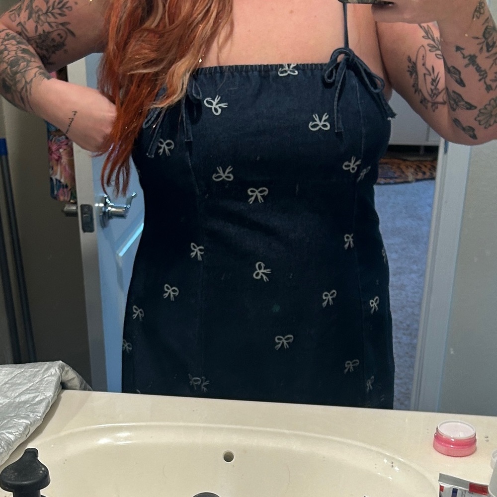SHEIN Black Dress with Bow Pattern